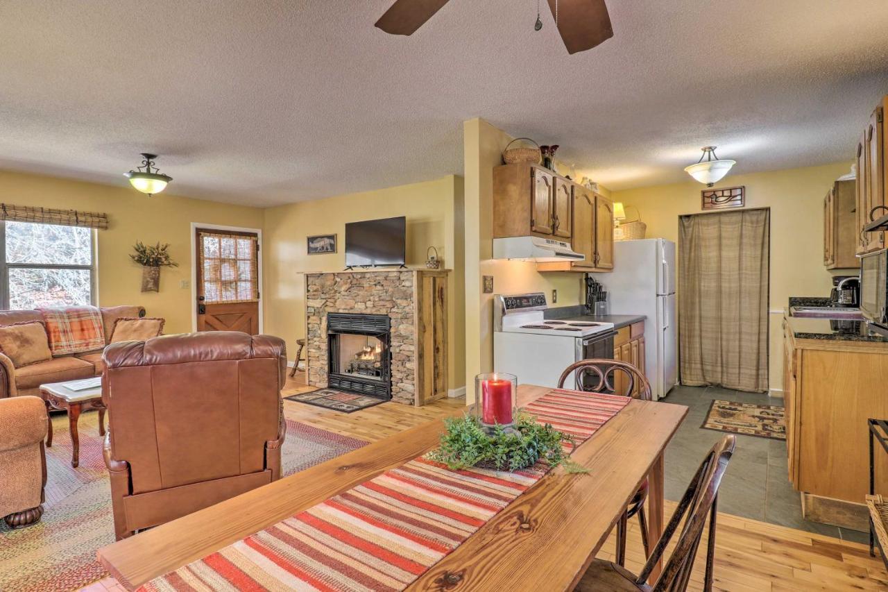 Villa Creekside Retreat With Deck, 18 Miles To Wolf Ridge Weaverville Exterior foto